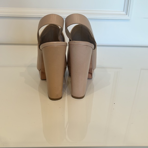 Nude BCBG Maxazaria Nude Leather Heels Size 7.5 Medium - Picture 6 of 7
